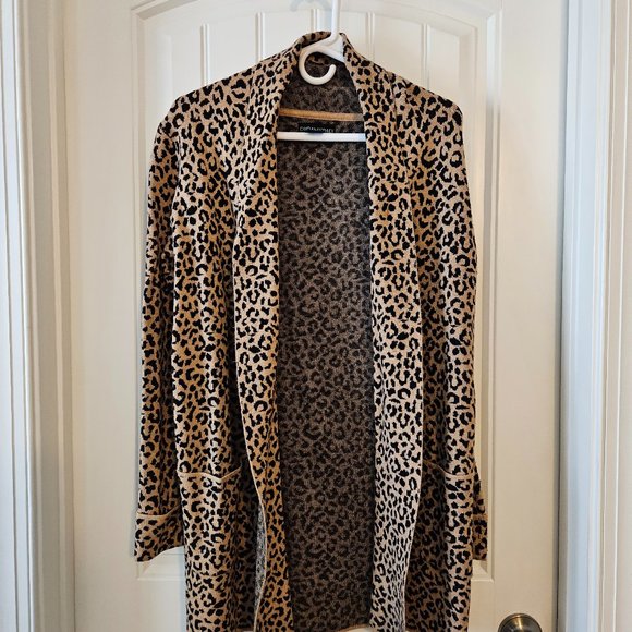 Sweater - Picture 1 of 1